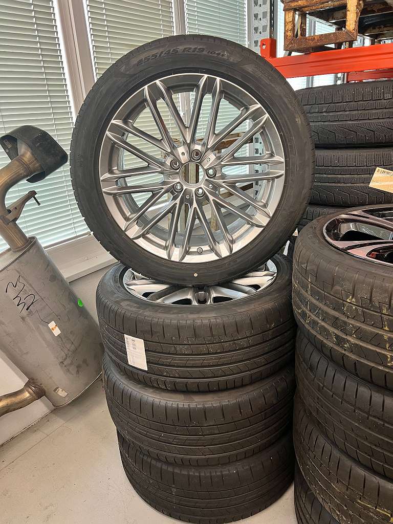 Original Mercedes Benz S Klasse W223 19 Zoll Sommer Kompletträder 8,5x19 ET31,5 A2234013500 Pirelli 255/45 R19 #1