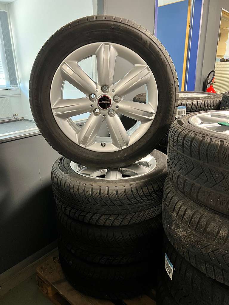 Original Mini Countryman JCW F60 17 Zoll Winter Kompletträder 6,5x17 ET39 6856041 Bridgestone 205/60 R17 Rdc #1326