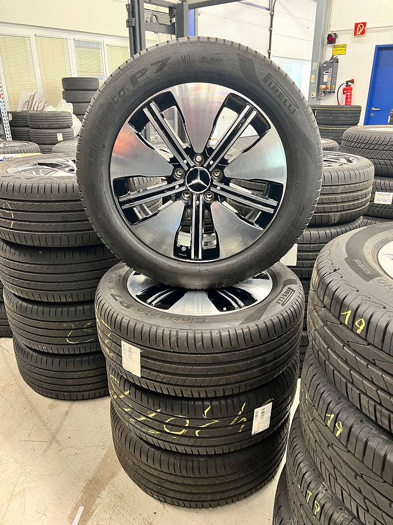 Original Mercedes Benz EQA EQB X243 H243 18 Zoll Sommer Kompletträder 7,5x18 ET53,5 A2434011300 Pirelli 235/55 R18 RDC #20