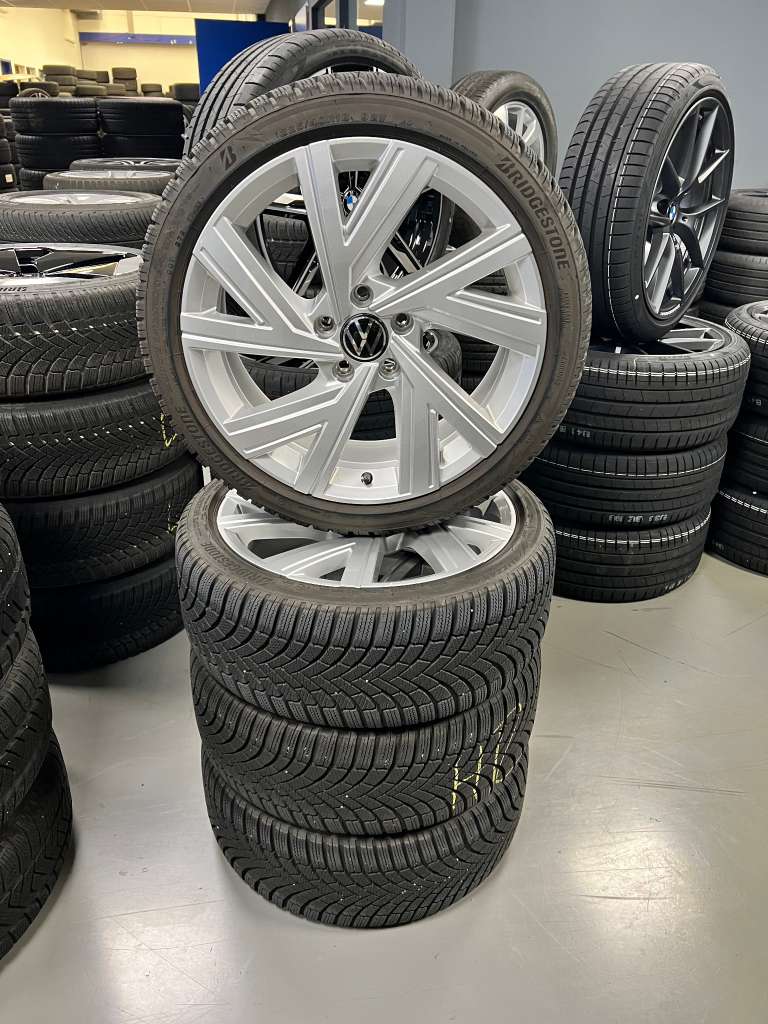 Original VW Golf 8 Rline GTI GTD R 18 Zoll Winter Kompletträder 7,5x18 ET51 5H0601025 Bridgestone 225/40 R18 #5022