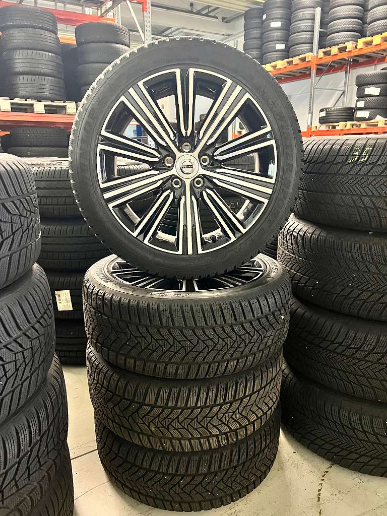 Original Volvo V60 S60 18 Zoll Winter Kompletträder 8x18 ET42 31471312 Dunlop 235/45 R18 #36