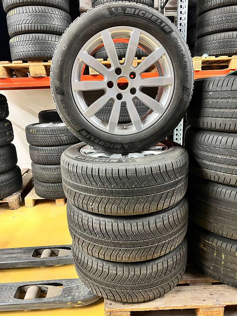 Original Porsche Cayenne 9Y0 19 Zoll Winter Kompletträder 8,5x19 9,5x19 9Y0601025 Michelin 255/55 275/50 RDC #1399