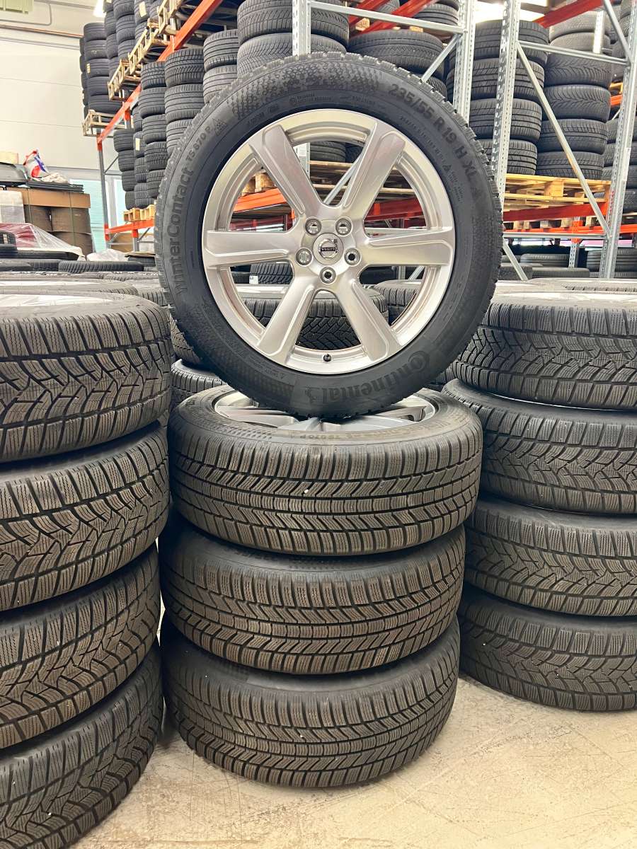 Original Volvo XC90 II 2 19 Zoll Winter Kompletträder 8x19 ET 42,5 31423021 Continental 235/55 R19 #5025