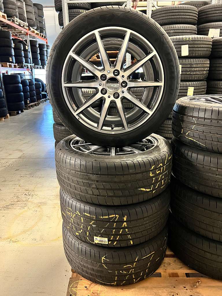 Original Mercedes Benz C43 AMG 18 Zoll Sommer Kompletträder 8x18 ET43,1 A2064012100 Goodyear 245/45 RDC #166