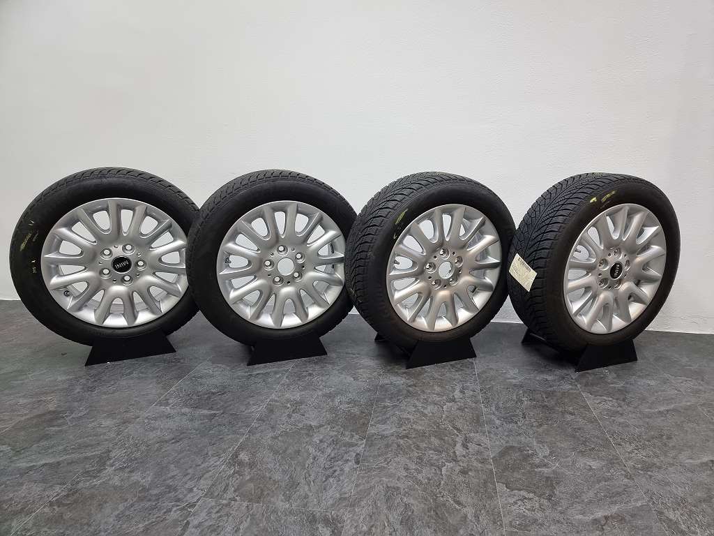 Original MINI Alufelge Victory Spoke 495 6,5J x 16 ET 54 Vorderachse / Hinterachse MINI F55 F56 F57 mit 195/55 R16 Goodyear Bereifung - 6855106